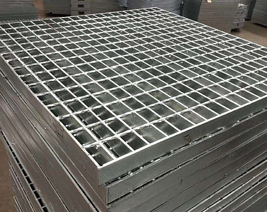 香蕉视频看污片板的與橫梁的鏈接方法